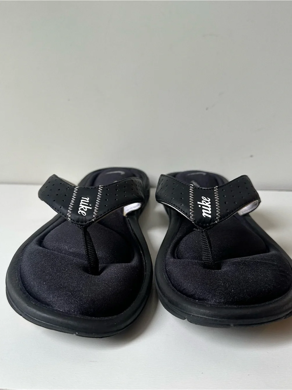 Nike Comfort Footbed Thong Sandals Flip Flops Black Women’s Size 9 US / 40.5 EUR